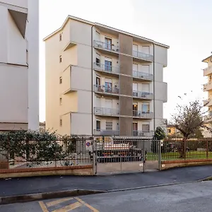 Quiet And Bright Flats With Balcony Appartamento